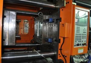 plastic injection molding for precision machining services